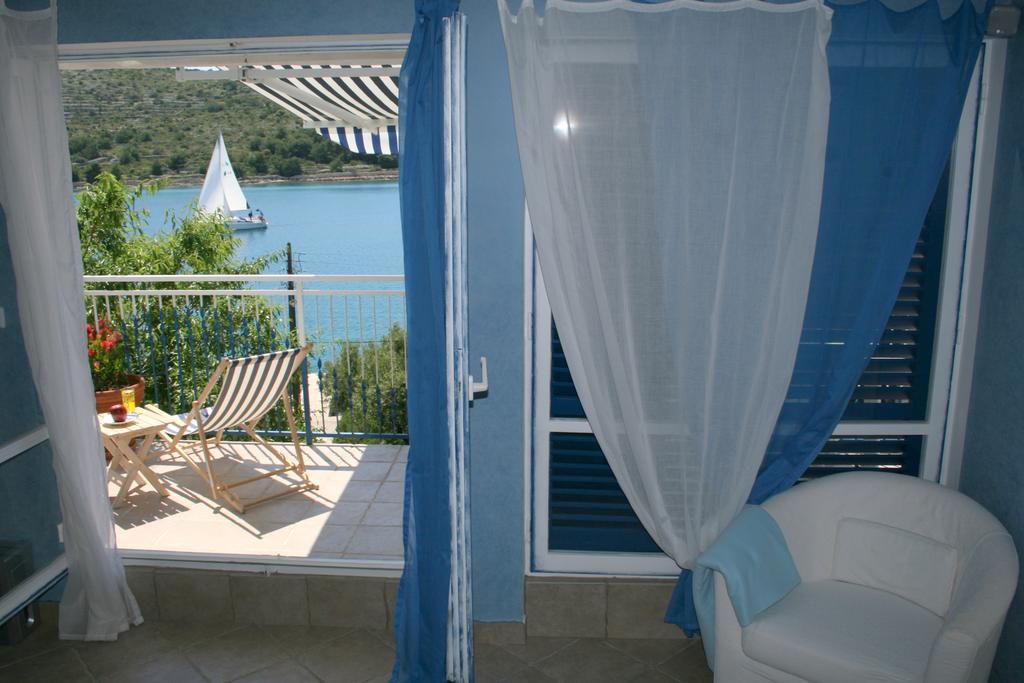 Apartments Mediterraneo คาปริเย ภายนอก รูปภาพ