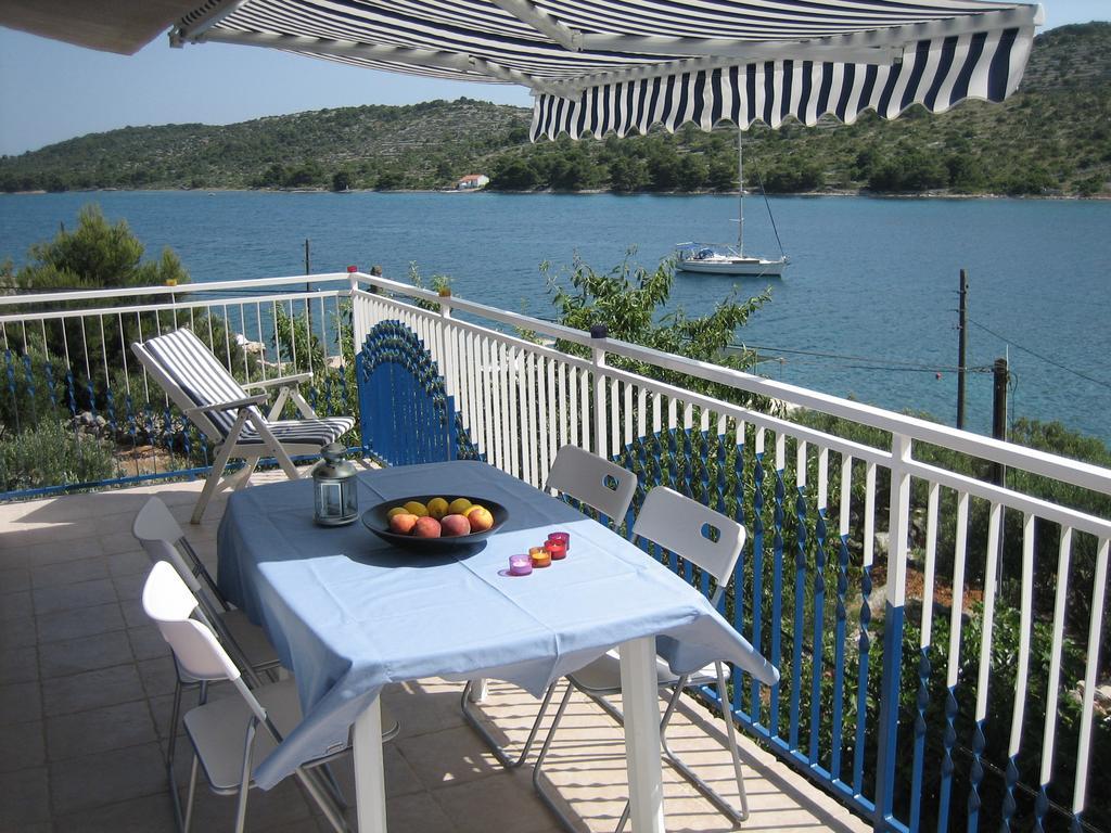 Apartments Mediterraneo คาปริเย ภายนอก รูปภาพ