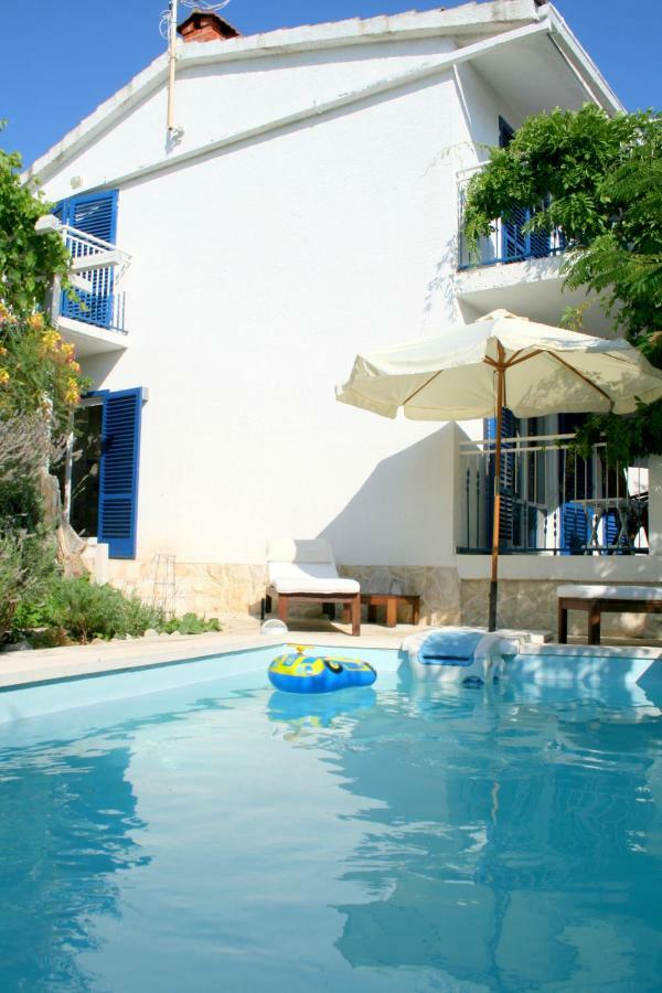 Apartments Mediterraneo คาปริเย ภายนอก รูปภาพ