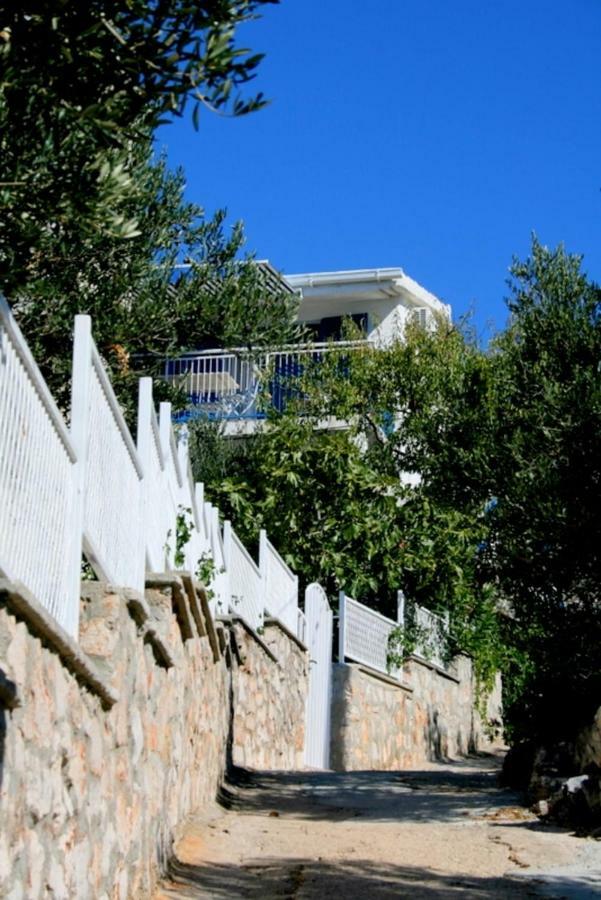 Apartments Mediterraneo คาปริเย ภายนอก รูปภาพ